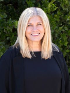 Donna Ytsma - Real Estate Agent