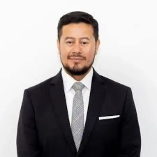 Vladimir   Orellana - Real Estate Agent at Raine & Horne - Caroline Springs