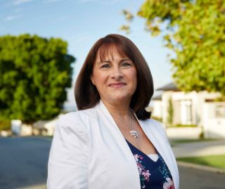 Roberta Ceresa - Real Estate Agent