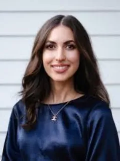 Vanya T - Real Estate Agent