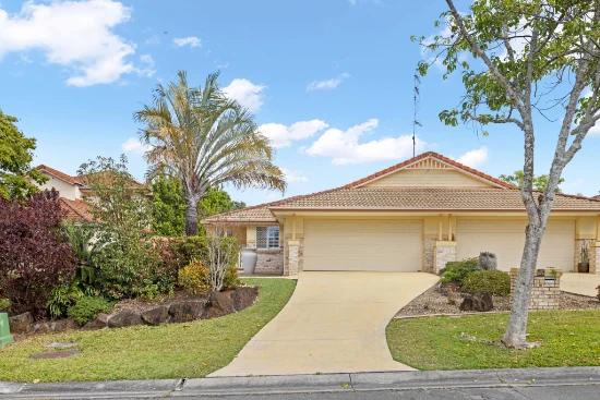 1/10 Peppertree Circuit, Robina, Qld 4226