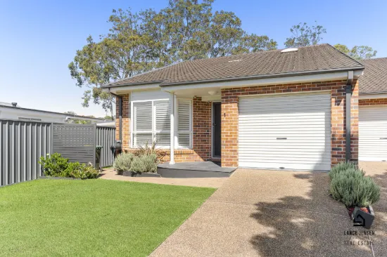 1/11 St Johns Drive, Croudace Bay, NSW 2280