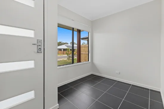 1/15 Palmview St, Ripley, Qld 4306-Image