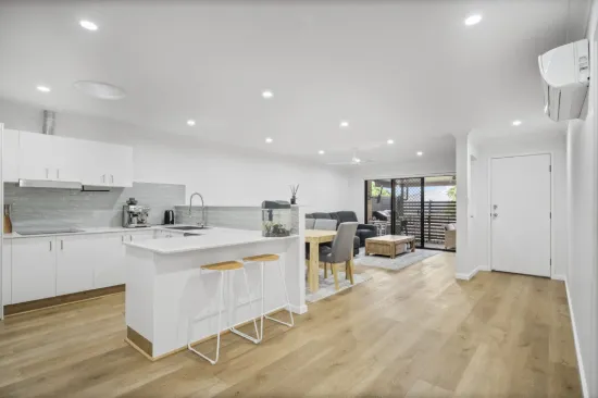 1/16 Redstart Street, Upper Coomera, Qld 4209