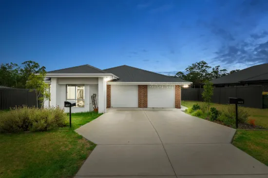 1 & 2/42 Dianella Crescent, Paxton, NSW 2325