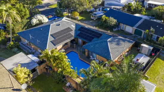 1 & 2/49 Imperial Parade, Labrador, Qld 4215