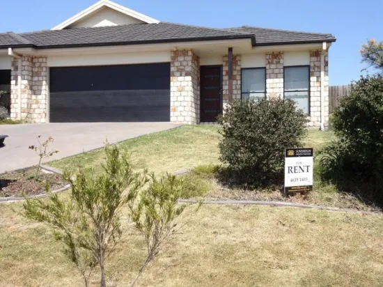 1/2 Winning Street, Glenvale, Qld 4350