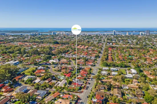 1/207 Central Street, Labrador, Qld 4215
