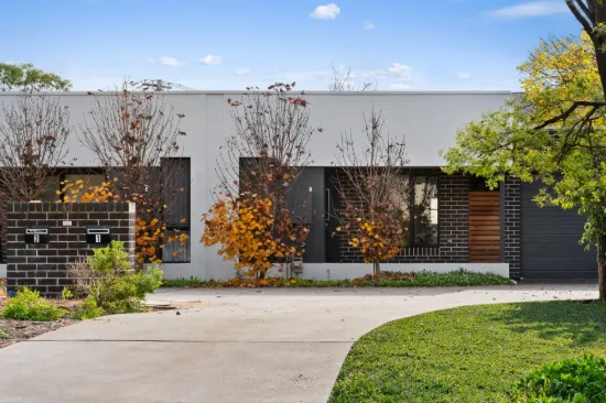 1/4 Jindivik Place, Scullin, ACT 2614
