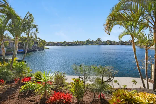 1/49 Kangaroo Avenue, Coombabah, Qld 4216