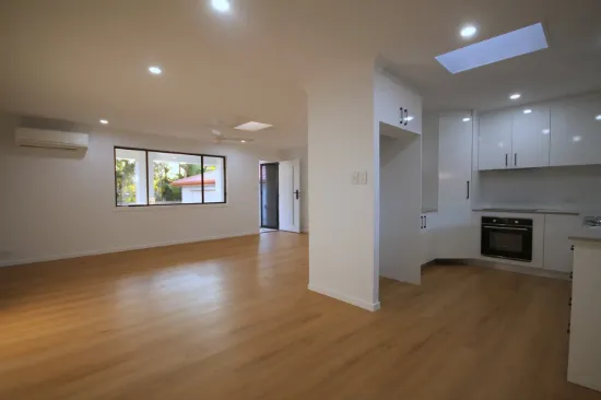 1/5 Brittney Court, Ashmore, Qld 4214