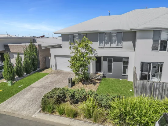 1/58 Adrian Circuit, Nirimba, Qld 4551