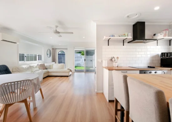 1/6 Craft Court, Miami, Qld 4220