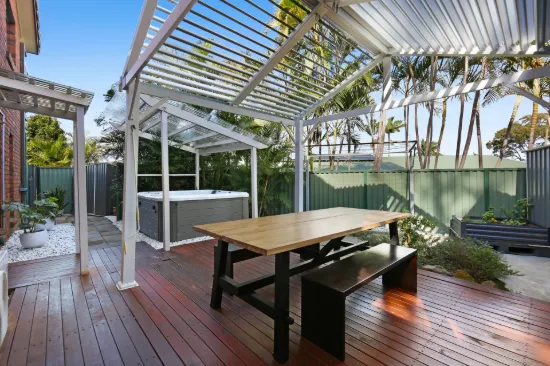 1/7 Vona Place, Labrador, Qld 4215