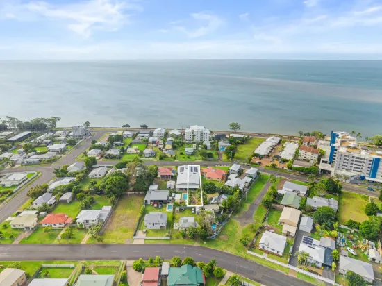 11A Hibiscus Street, Urangan, Qld 4655