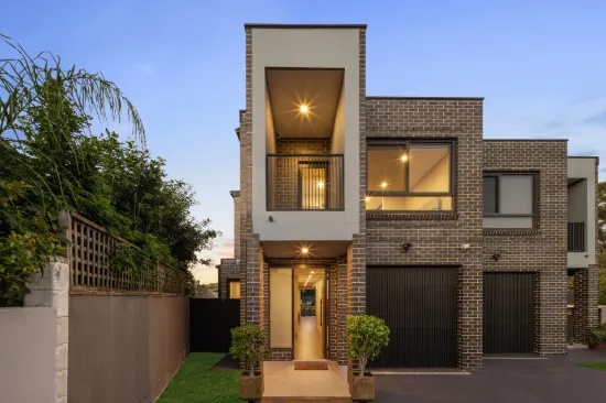 12a Essington Crescent, Sylvania, NSW 2224