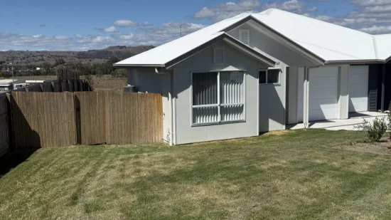 14  Corinne Place, Dugandan, Qld 4310