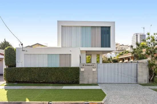 15B Evandale Crescent, Miami, Qld 4220