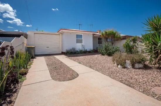 16 Knight Street, Whyalla Stuart, SA 5608