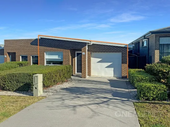 17a Bigwood Place, Goulburn, NSW 2580