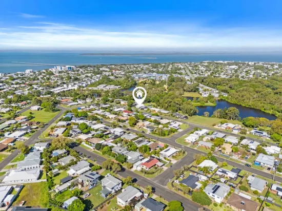 18 Richard Street, Urangan, Qld 4655