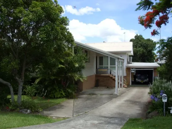 19 Oyster Point Road, Banora Point, NSW 2486