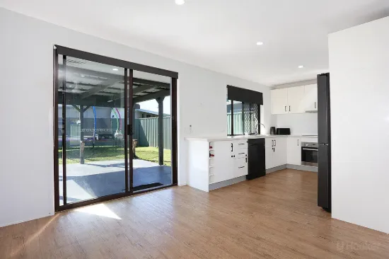 2/102 Kangaroo Avenue, Coombabah, Qld 4216