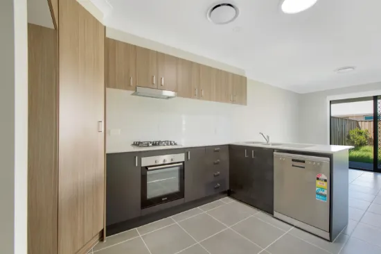 2/14 Pennant Street, Chisholm, NSW 2322