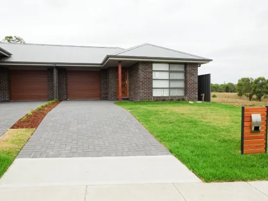 2/15 Lambkin Street, Singleton, NSW 2330