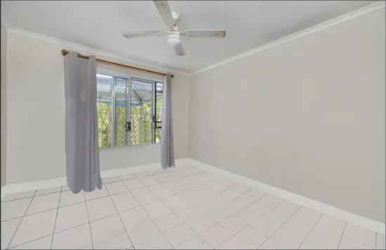 2/156 Kumbari Ave, Labrador, Qld 4215-Image