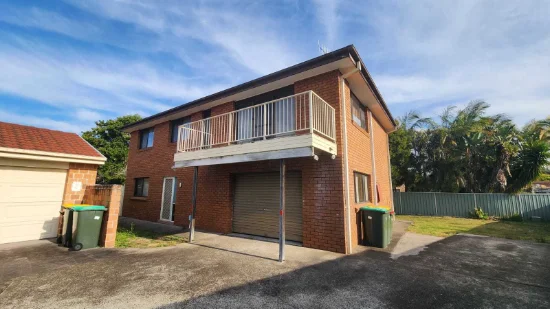 2/16 De Lore Crescent, Tuncurry, NSW 2428
