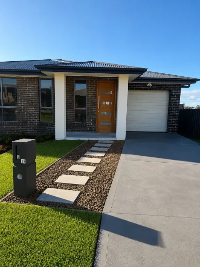 2/18 Saxonvale Grove, Cessnock, NSW 2325