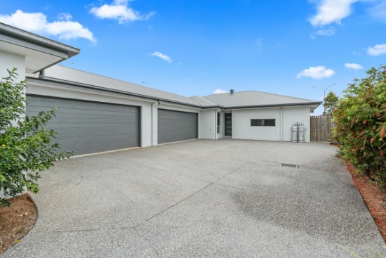 2/23 Abode Way, Kawungan, Qld 4655