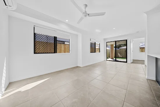 2/23 Rochester Street, Hillcrest, Qld 4118