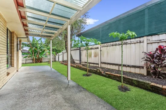 2/243 Government Road, Labrador, Qld 4215