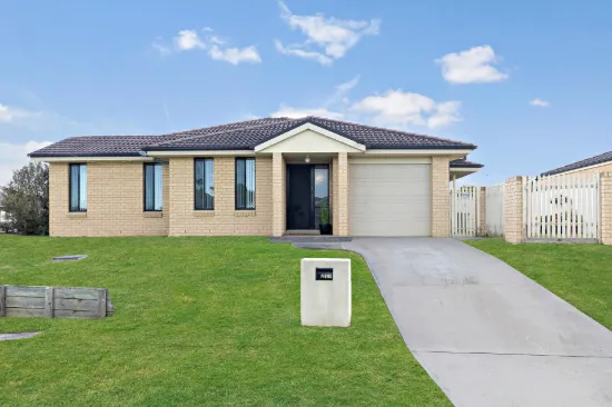 2/29 Strutt Crescent, Metford, NSW 2323