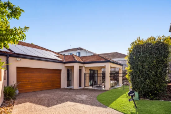 2/3 Entry Drive, Merrimac, Qld 4226