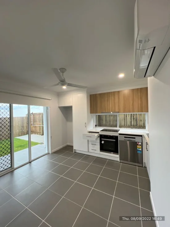 2/31 Fountain Street, Pimpama, Qld 4209 - For Rent