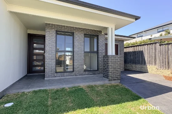 2/4 Tau Way, Chisholm, NSW 2322