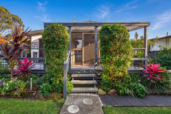 2/45 Parker Street, Labrador, Qld 4215