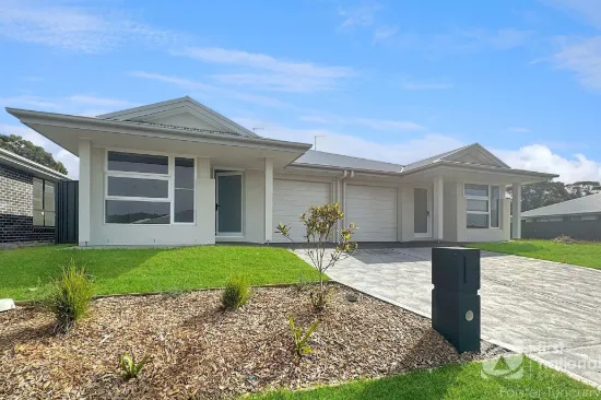 2/54 Iluka Boulevard, Forster, NSW 2428