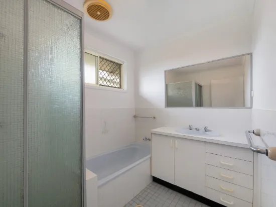2/6 Gallagher Drive, Lismore Heights, NSW 2480-Image