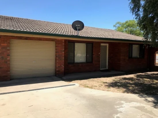 2/6 ILLOURA STREET, Hillvue, NSW 2340