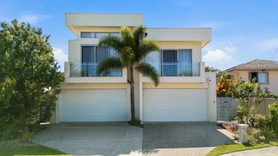 2/6 Kenmar Street, Labrador, Qld 4215
