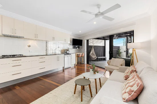 2/69 Dixon Street, Coolangatta, Qld 4225