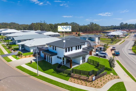 2 Pepperberry Parade, Thrumster, NSW 2444