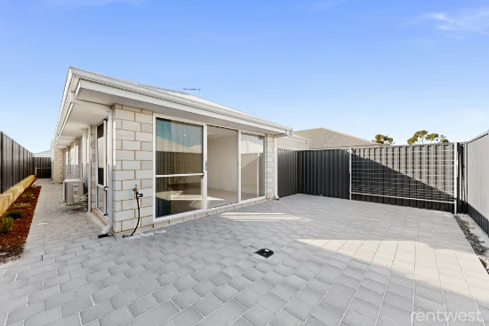 26 Peregrine Rd, Eglinton, WA 6034