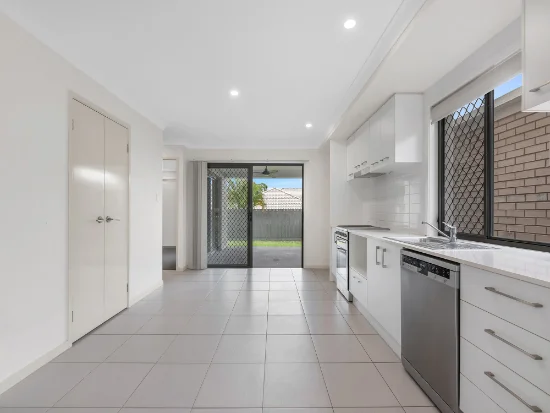 4 Carlingford Circuit, Warner, Qld 4500