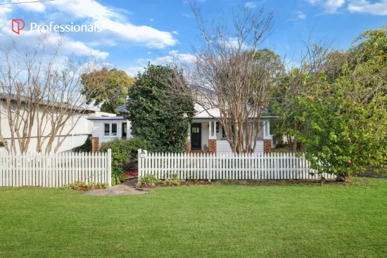4 Tarawara Street, Bomaderry, NSW 2541