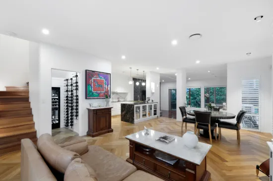 7006B Vista Drive, Benowa, Qld 4217-Image